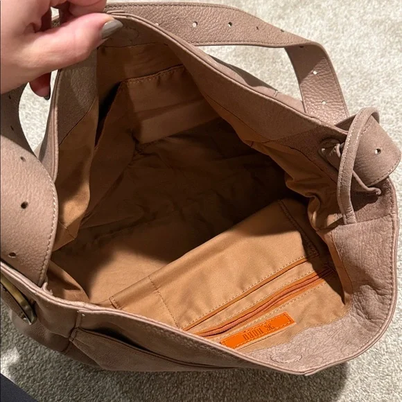 HOBO tan satchel purse - Picture 3 of 5